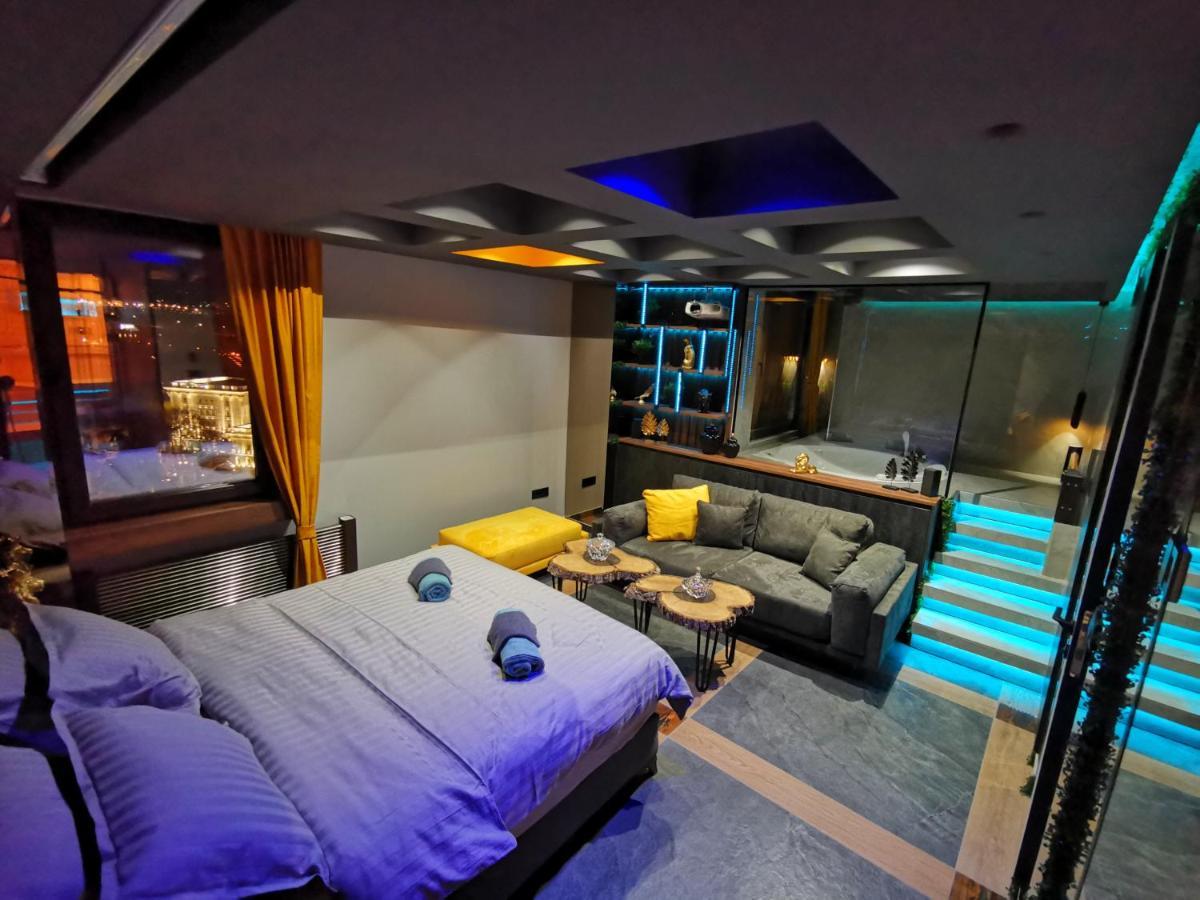 Smart Luxury Penthouse Suites - Private Sauna, Hot-Tub, Home Cinema At The Best Location In Скоп'є Екстер'єр фото