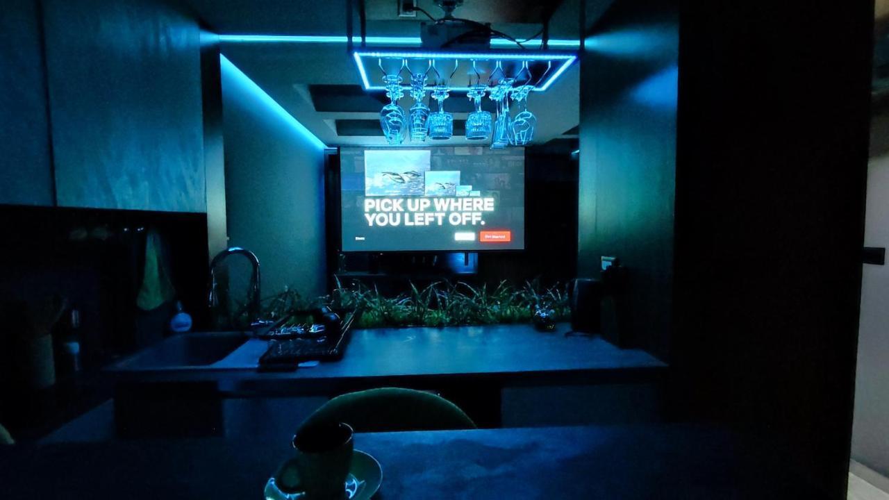 Smart Luxury Penthouse Suites - Private Sauna, Hot-Tub, Home Cinema At The Best Location In Скоп'є Екстер'єр фото