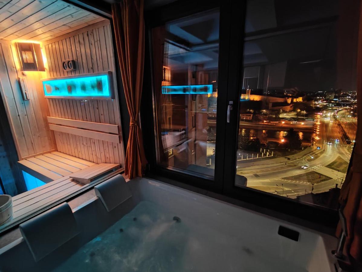 Smart Luxury Penthouse Suites - Private Sauna, Hot-Tub, Home Cinema At The Best Location In Скоп'є Екстер'єр фото
