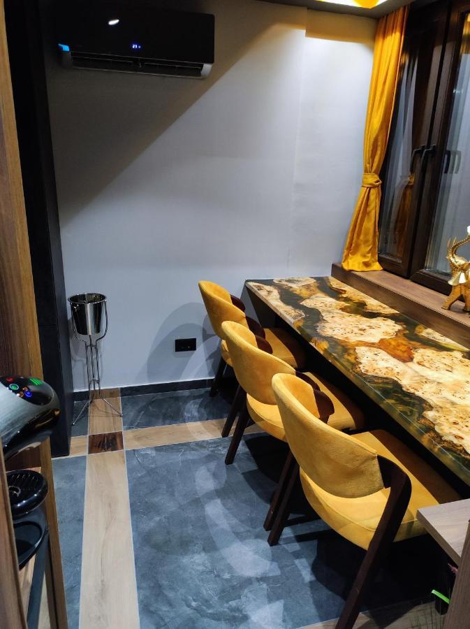Smart Luxury Penthouse Suites - Private Sauna, Hot-Tub, Home Cinema At The Best Location In Скоп'є Екстер'єр фото