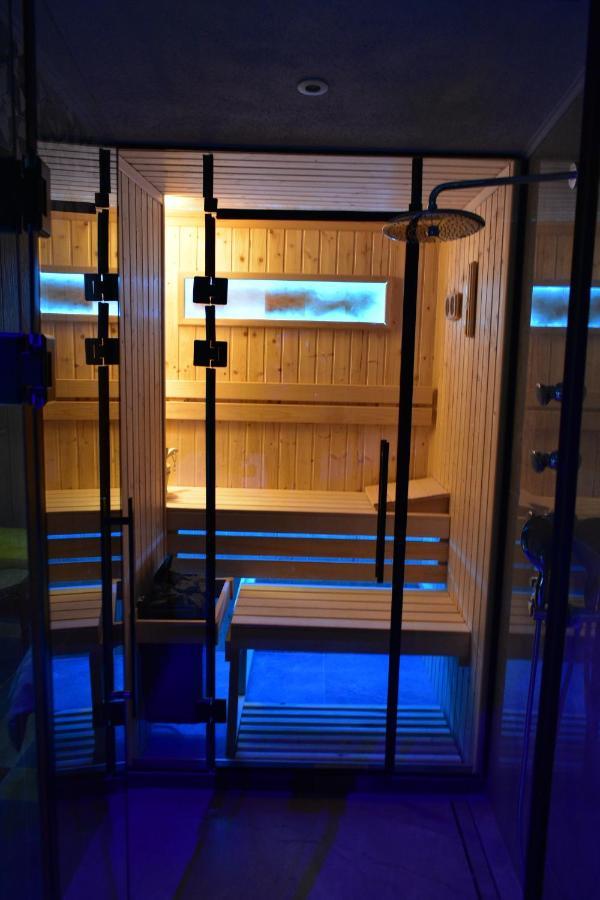 Smart Luxury Penthouse Suites - Private Sauna, Hot-Tub, Home Cinema At The Best Location In Скоп'є Екстер'єр фото