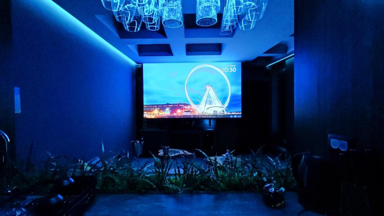 Smart Luxury Penthouse Suites - Private Sauna, Hot-Tub, Home Cinema At The Best Location In Скоп'є Екстер'єр фото