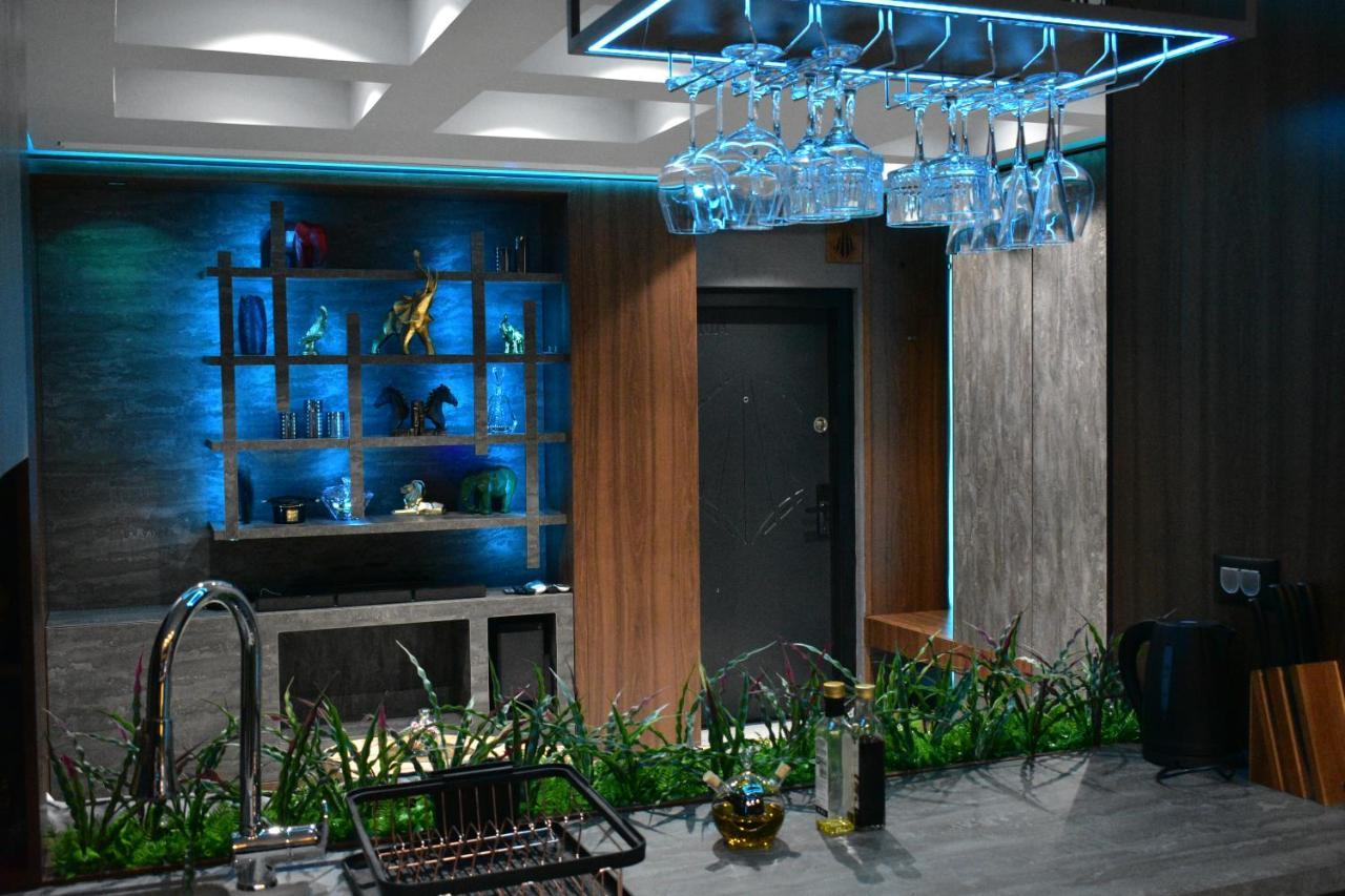 Smart Luxury Penthouse Suites - Private Sauna, Hot-Tub, Home Cinema At The Best Location In Скоп'є Екстер'єр фото